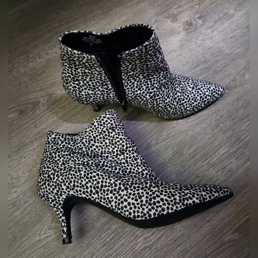Kelly & Katie Black and White Patterned Ankle Boots
